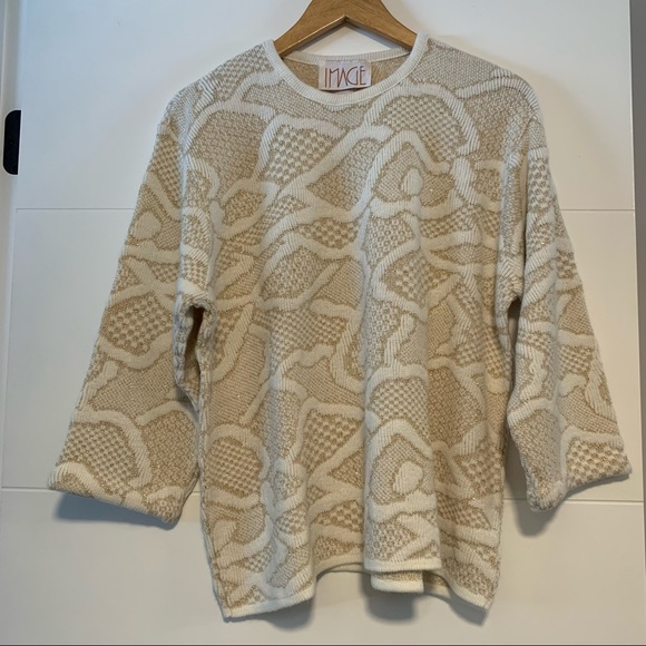 Image | Vintage Knit Sweater - Picture 1 of 13